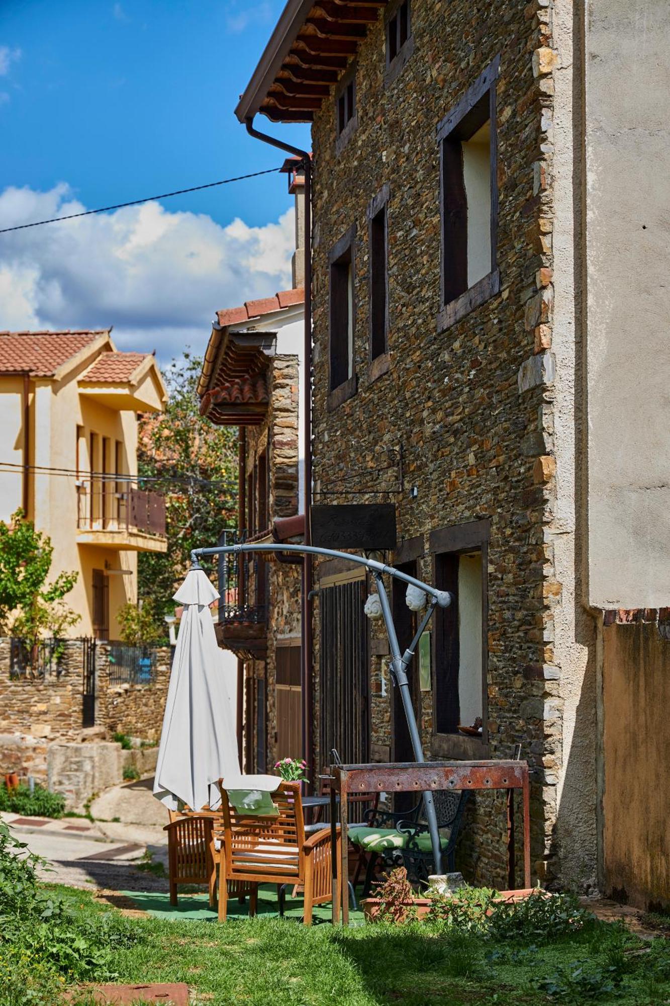 Casa Rural Fuente Del Arca Montejo Montejo de la Sierra Ngoại thất bức ảnh